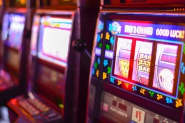 Metode pembayaran DANA OVO GoPay ShopeePay LinkAja QRIS BCA Mandiri BRI BNI di platform Microgaming dinastipoker